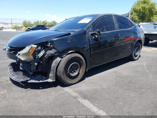 Toyota COROLLA LE 2015 5YFBURHE1FP256289 Image 2