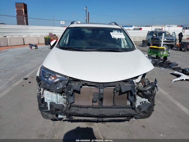 Toyota Rav4 Xle 2018 2T3RFREV6JW823687 Image 13