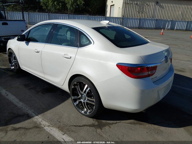 45546590 :رقم المزاد ، 1G4PP5SK4G4104642 vin ، 2016 Buick Verano مزاد بيع