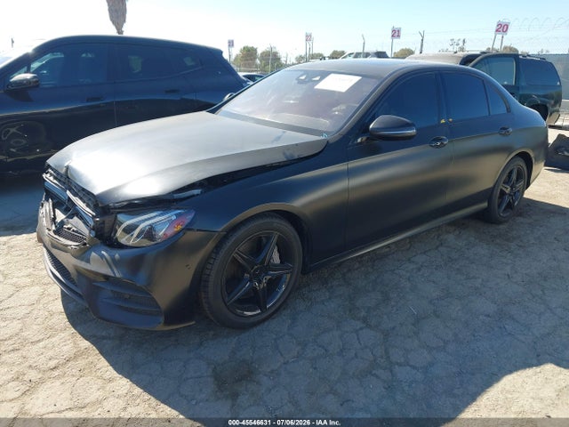 Mercedes-Benz E 300 2017 WDDZF4JB3HA030473 Image 2