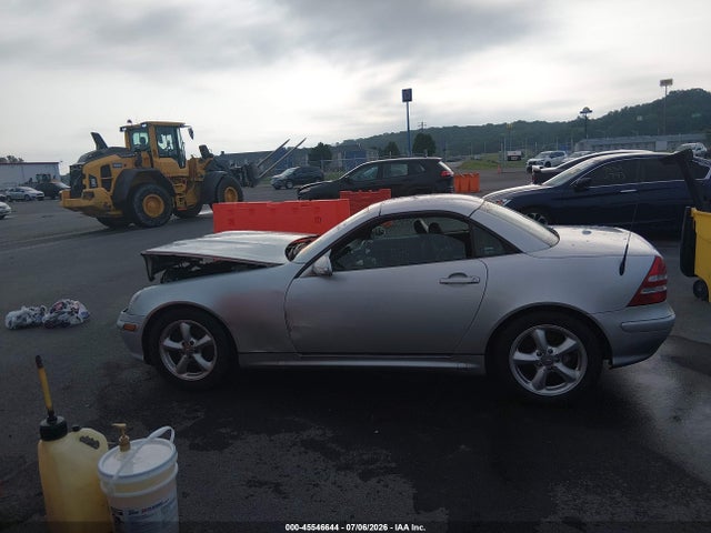 45546644 :رقم المزاد ، WDBKK65F83F297604 vin ، 2003 Mercedes-benz Slk 320 مزاد بيع