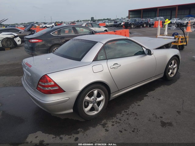 45546644 :رقم المزاد ، WDBKK65F83F297604 vin ، 2003 Mercedes-benz Slk 320 مزاد بيع