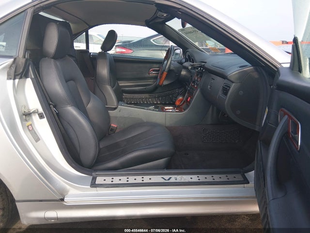 45546644 :رقم المزاد ، WDBKK65F83F297604 vin ، 2003 Mercedes-benz Slk 320 مزاد بيع