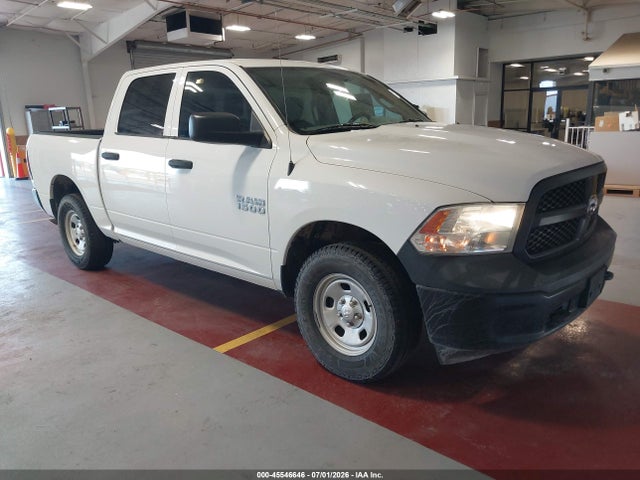 RAM 1500 Tradesman 4x4 5'7 Box 2018 1C6RR7KG7JS272462 головне зображення