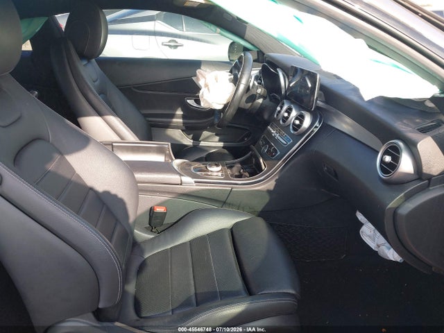 45546748 :رقم المزاد ، WDDWJ8DB8KF846352 vin ، 2019 Mercedes-benz C 300 مزاد بيع
