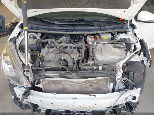 Toyota Prius C Four 2015 JTDKDTB39F1111543 Image 9