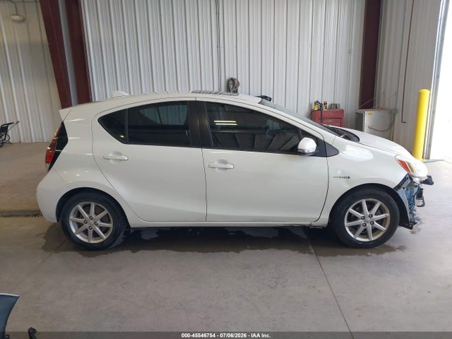 Toyota Prius C Four 2015 JTDKDTB39F1111543 Image 11