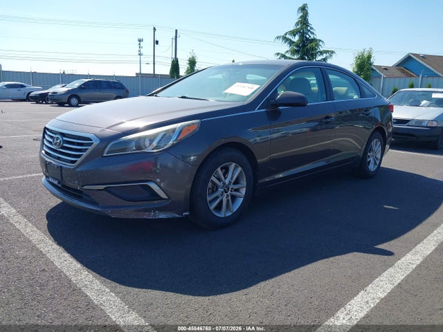 Hyundai SONATA SE 2016 5NPE24AFXGH327299 Image 2