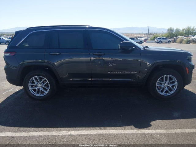 1C4RJHAG3RC263318 Jeep Grand Cherokee Laredo X 4x4