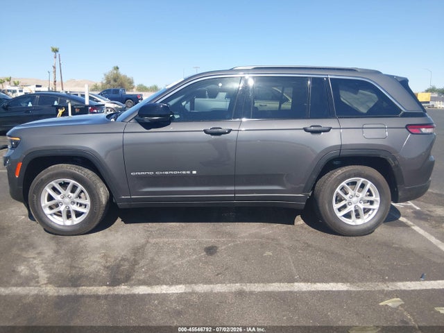 1C4RJHAG3RC263318 Jeep Grand Cherokee Laredo X 4x4