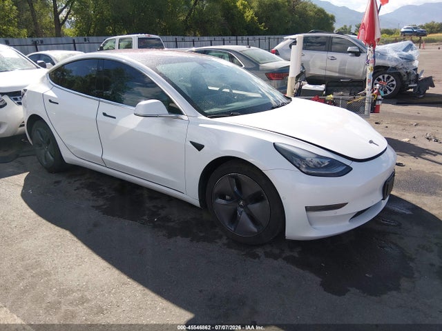 45546862 :رقم المزاد ، 5YJ3E1EB3JF096952 vin ، 2018 Tesla Model 3 Long Range/performance مزاد بيع