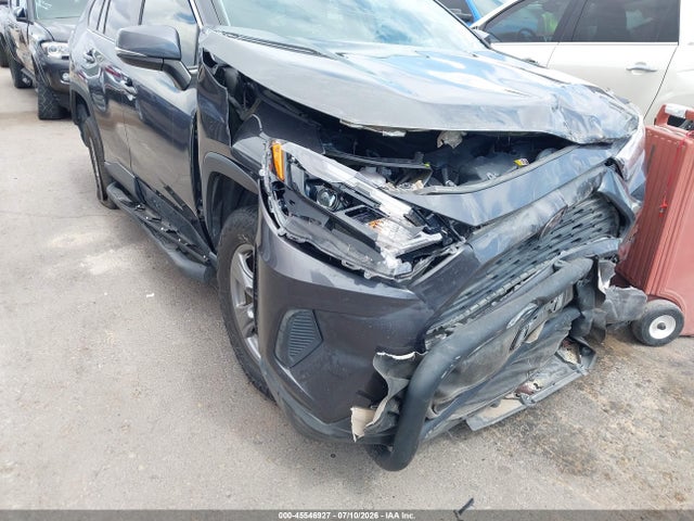 2022 Toyota Rav4 Xle მანქანა იყიდება აუქციონზე, vin: 2T3W1RFV3NW212666, აუქციონის ნომერი: 45546927