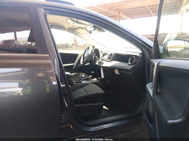 Toyota RAV4 LE 2017 JTMZFREV1HD099723 Image 5