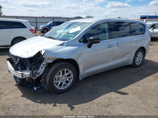 Chrysler Pacifica Touring L 2024 2C4RC1BG5RR133225 Image 2