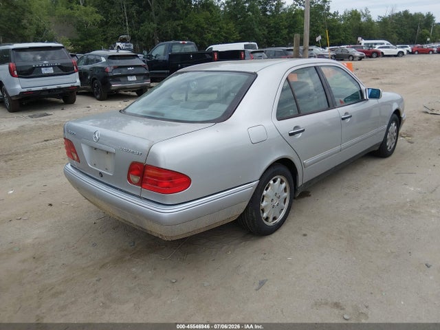 1999 Mercedes-benz E 300 Diesel მანქანა იყიდება აუქციონზე, vin: WDBJF25H1XA934118, აუქციონის ნომერი: 45546946