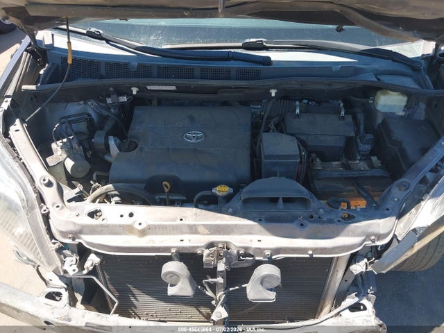 5TDXK3DC6ES519816 Toyota Sienna Se 8 Passenger