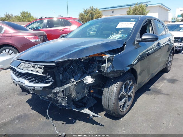 KIA Forte Lxs 2019 3KPF24AD8KE108809 Image 2