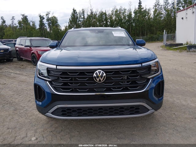 1V2HC2CA8TC218988 Volkswagen Atlas Cross Sport Se With Technology