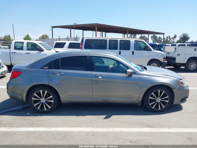 Продаж на аукціоні авто 2012 Chrysler 200 S, vin: 1C3CCBHG0CN305107, номер лоту: 45547056