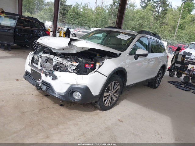 Subaru Outback 2.5i Limited 2018 4S4BSANC3J3303412 Image 2