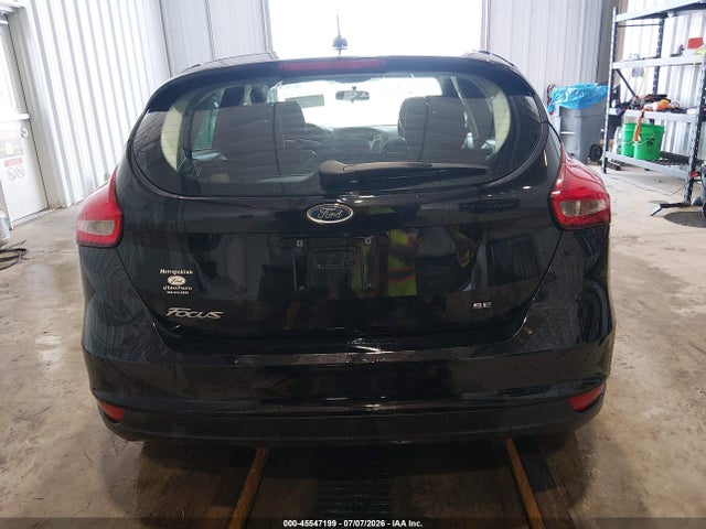 Ford FOCUS SE 2018 1FADP3K20JL230379 Image 16