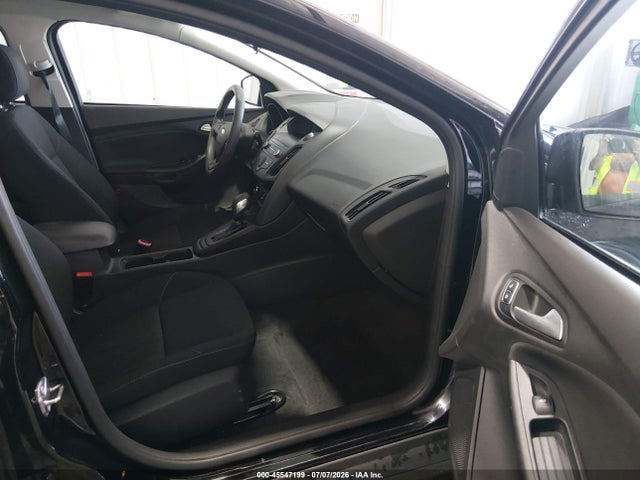 Ford FOCUS SE 2018 1FADP3K20JL230379 Image 5