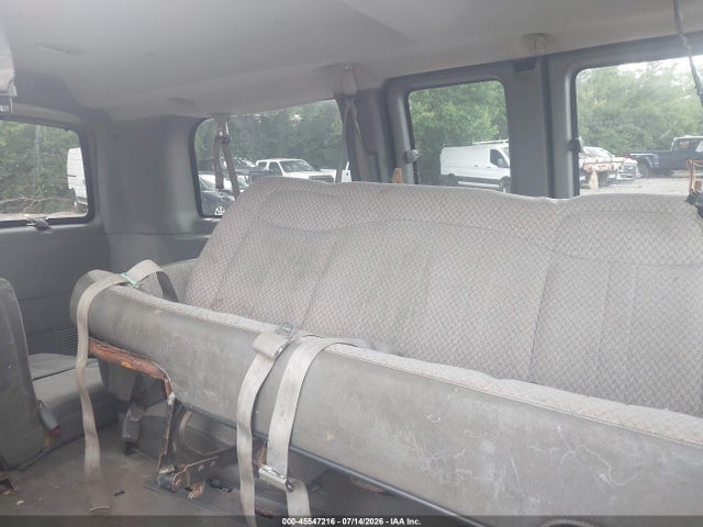 45547216 :رقم المزاد ، 1GKFG15T451107721 vin ، 2005 Gmc Savana Passenger Standard مزاد بيع