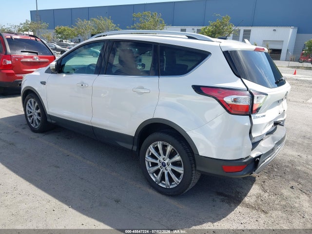 Ford Escape Titanium 2017 1FMCU0J98HUF11194 Image 3