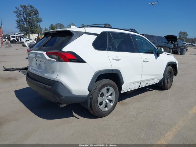 2T3K1RFV5MC167695 Toyota RAV4 LE