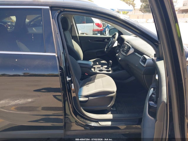 45547254 :رقم المزاد ، 5XYPGDA39GG021007 vin ، 2016 Kia Sorento 2.4l Lx مزاد بيع