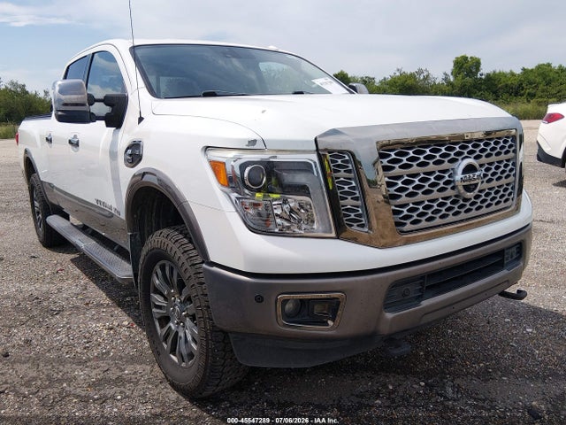 Nissan Titan Xd Platinum Reserve Diesel 2017 1N6BA1F40HN565656 главное изображение