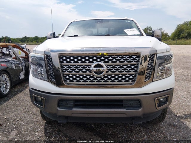 1N6BA1F40HN565656 Nissan Titan Xd Platinum Reserve Diesel
