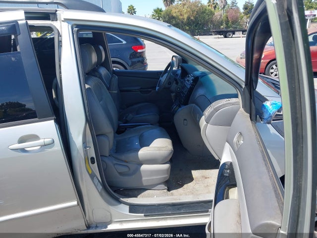 45547317 :رقم المزاد ، 5TDBA23C04S003460 vin ، 2004 Toyota Sienna Le مزاد بيع