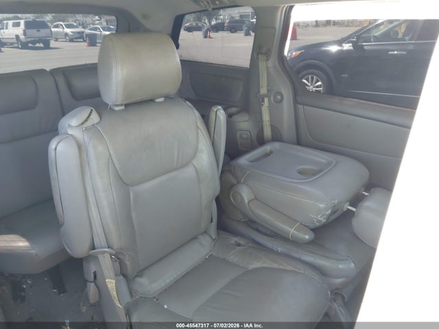 45547317 :رقم المزاد ، 5TDBA23C04S003460 vin ، 2004 Toyota Sienna Le مزاد بيع