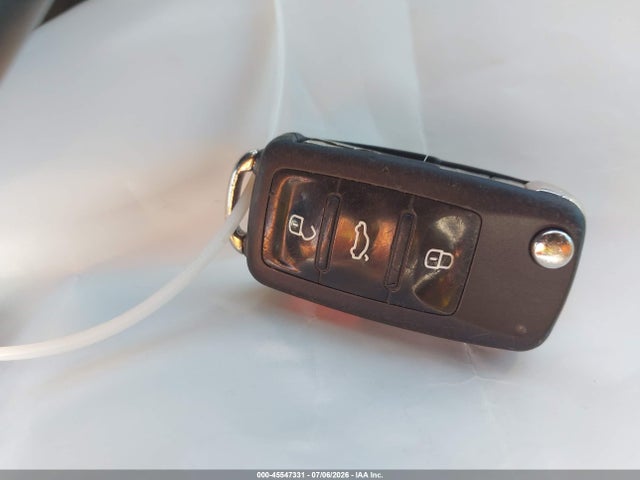 Volkswagen TIGUAN S 2016 WVGAV7AX4GW601666 Image 11