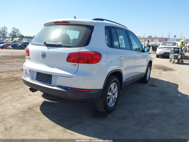 Volkswagen TIGUAN S 2016 WVGAV7AX4GW601666 Image 4