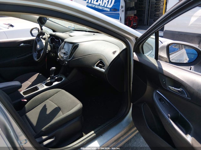 1G1BE5SM2H7203703 Chevrolet Cruze Lt Auto