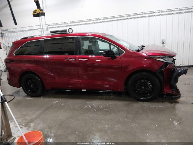 5TDDSKFC7PS085161 Toyota Sienna Xse