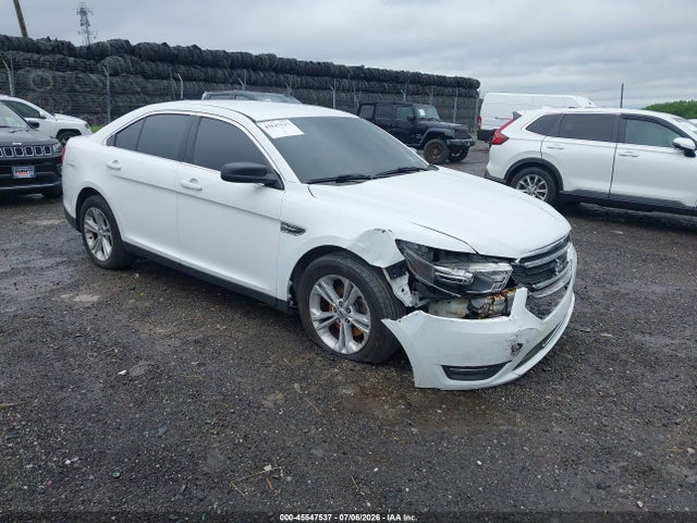 Ford TAURUS SE 2015 1FAHP2D88FG188850 main image