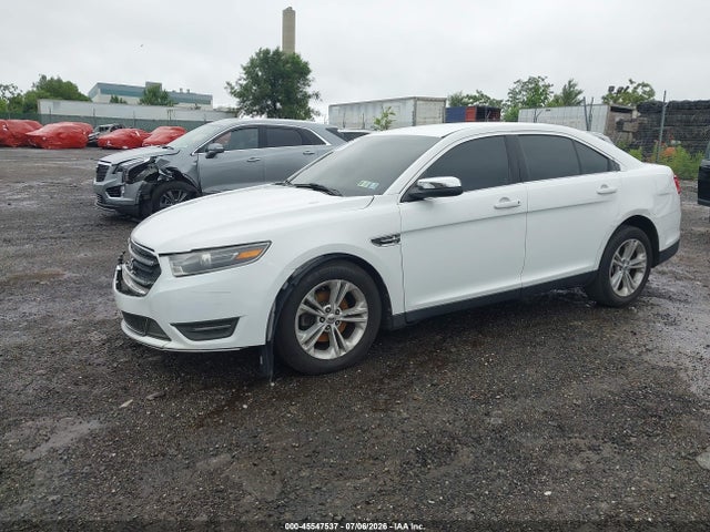 Ford TAURUS SE 2015 1FAHP2D88FG188850 Image 2