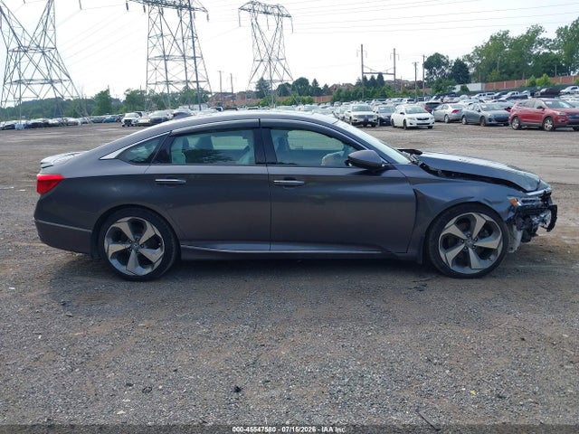 1HGCV2F99JA030112 Honda Accord Touring 2.0t