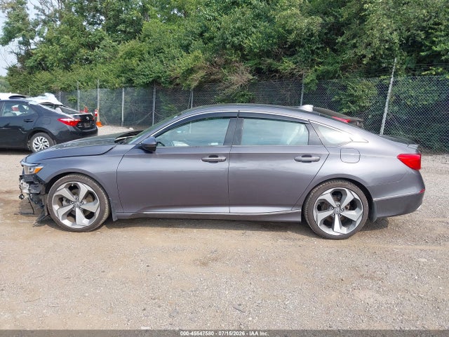 1HGCV2F99JA030112 Honda Accord Touring 2.0t