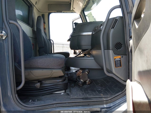 Volvo VNL 2022 4V4NC9UG2NN302722 Image 6