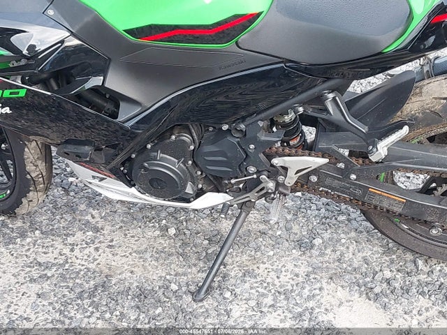 Kawasaki EX400 2022 JKAEXKG11NDAG4620 Image 9