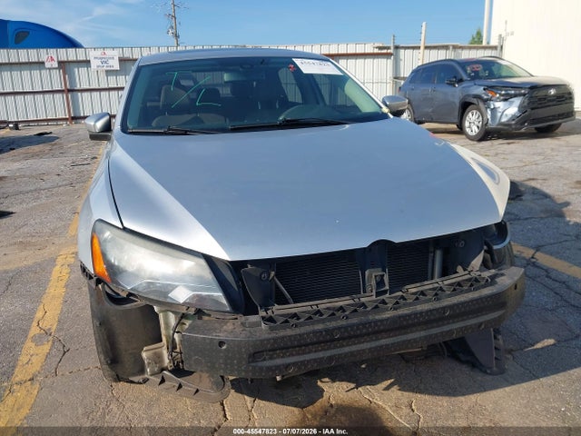 2014 Volkswagen Passat 1.8t Se მანქანა იყიდება აუქციონზე, vin: 1VWBT7A39EC049069, აუქციონის ნომერი: 45547823
