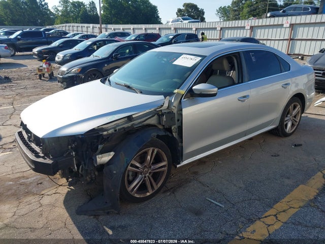 2014 Volkswagen Passat 1.8t Se მანქანა იყიდება აუქციონზე, vin: 1VWBT7A39EC049069, აუქციონის ნომერი: 45547823