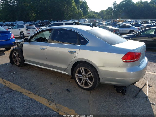 2014 Volkswagen Passat 1.8t Se მანქანა იყიდება აუქციონზე, vin: 1VWBT7A39EC049069, აუქციონის ნომერი: 45547823
