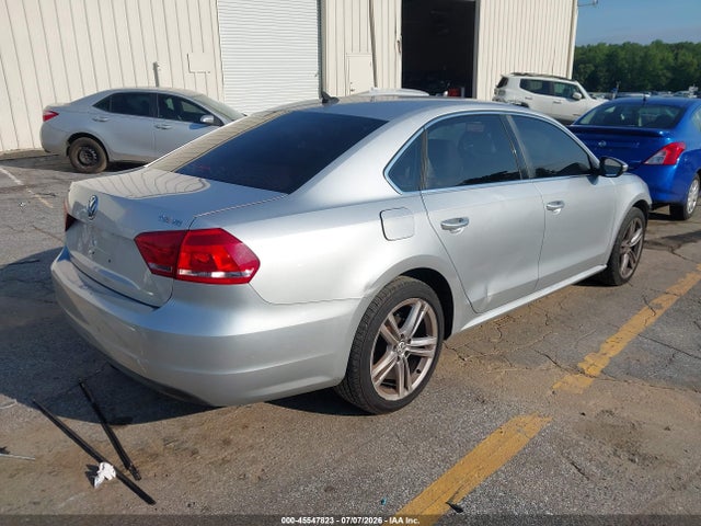 2014 Volkswagen Passat 1.8t Se მანქანა იყიდება აუქციონზე, vin: 1VWBT7A39EC049069, აუქციონის ნომერი: 45547823