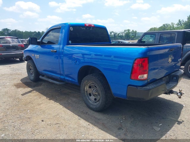 3C6JR7AT4MG647988 RAM 1500 Classic Tradesman 4x4 6&#039;4 Box