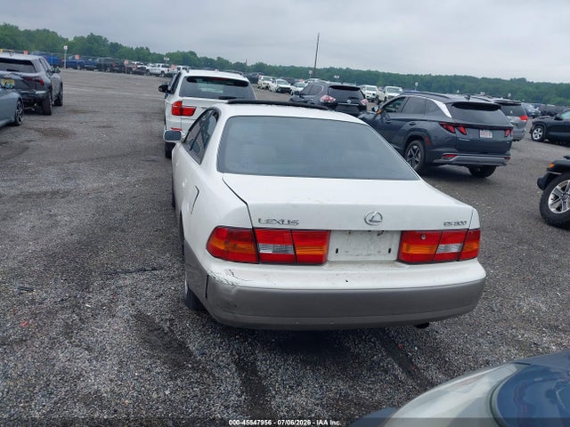 45547956 :رقم المزاد ، JT8BF28G7W5039134 vin ، 1998 Lexus Es 300 مزاد بيع